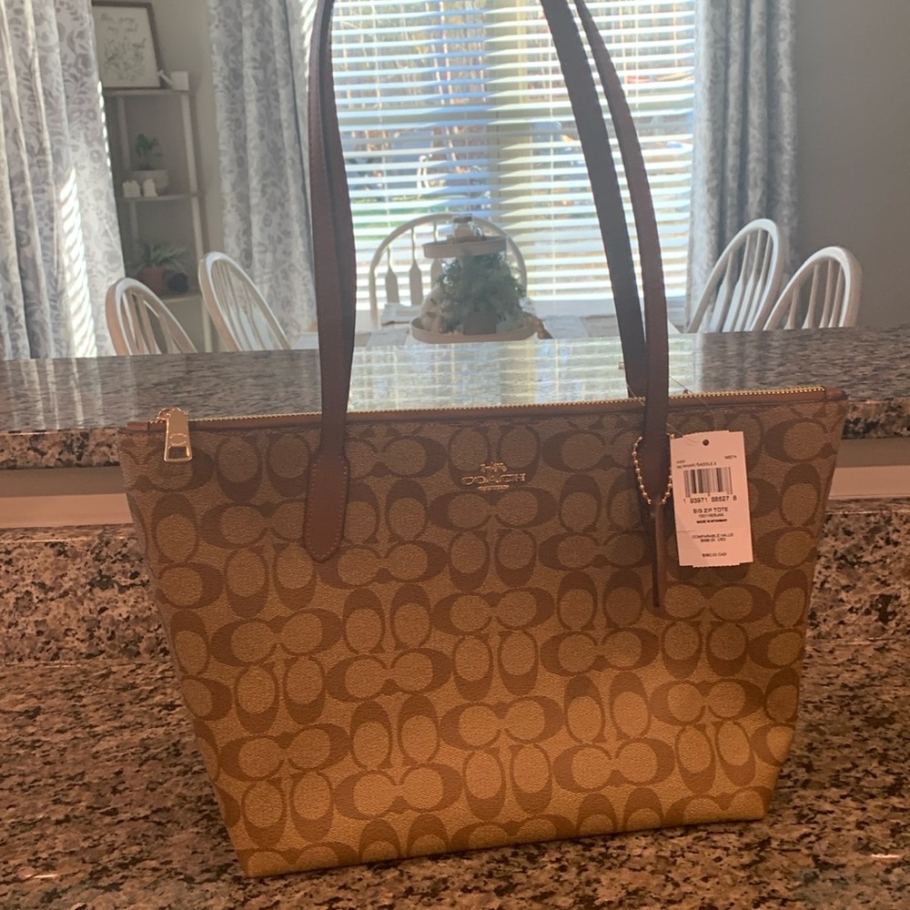 NWT Coach Zip Tote Shoulder Bag